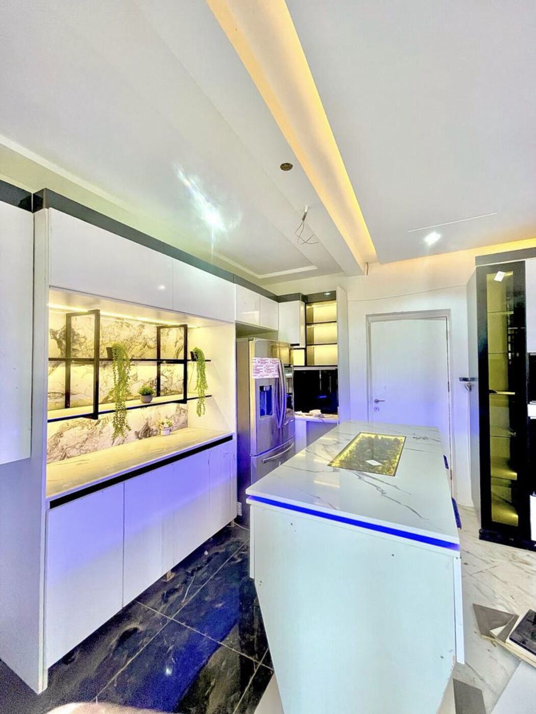 SPEKTAR Interior